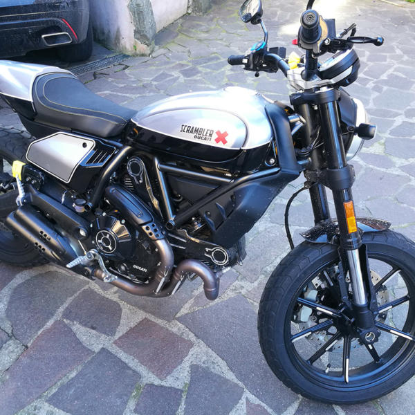 ducati scrambler pellicole per moto luxury wrap roma 00005 - Luxury Wrap