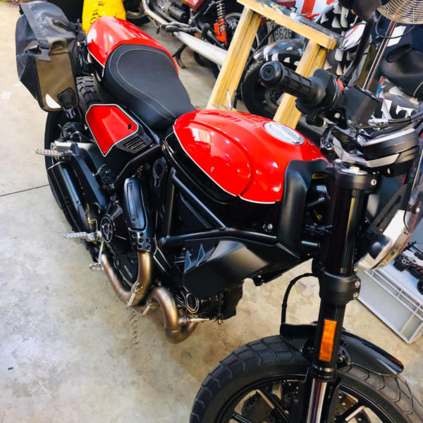 ducati scrambler pellicole per moto luxury wrap roma 00020 - Luxury Wrap