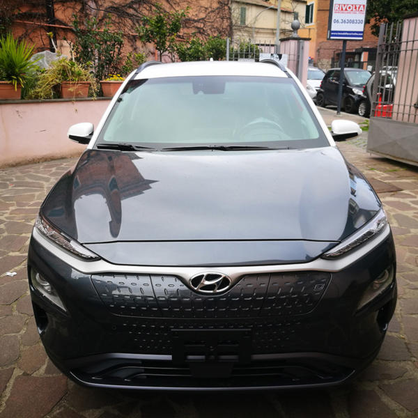 hyundai kona pellicole per rivestimento per auto luxury wrap roma 00001 - Luxury Wrap